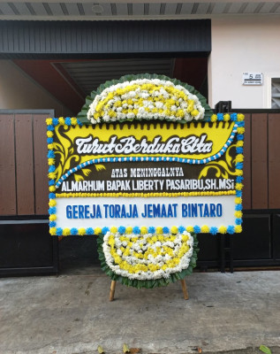 Papan Bunga Duka di Tanjung Gusta